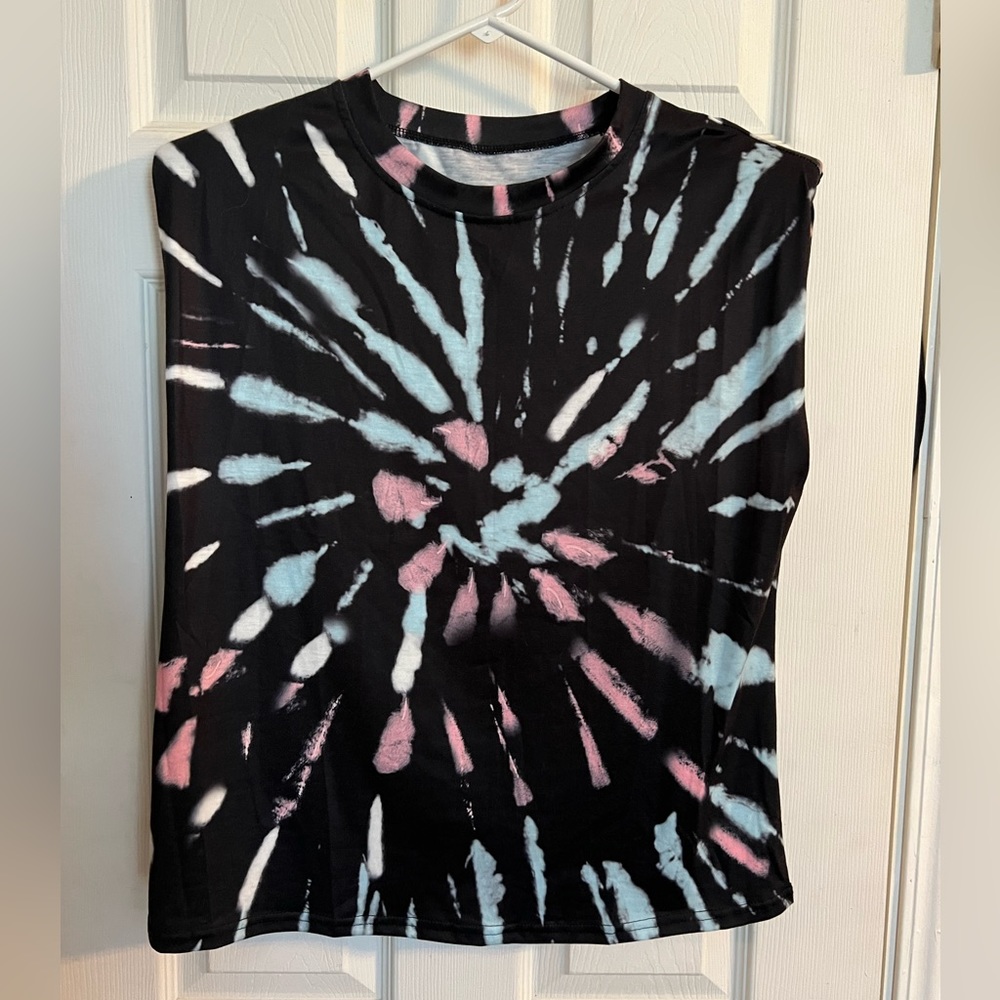 New without tags Black tie dye sleeveless top